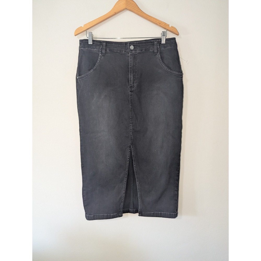 30 WashLab Daily Slit Denim Midi Skirt in Brush Black